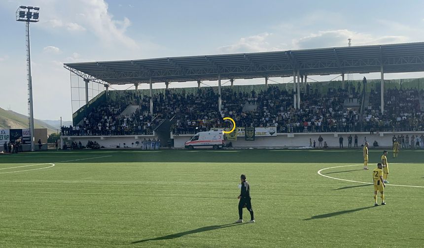 Bitlis’te korkutan anlar: Futbolcu baygınlık geçirerek hastaneye kaldırıldı