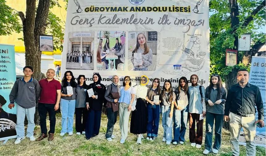 Genç Yazarlar Okurlarıyla Buluştu
