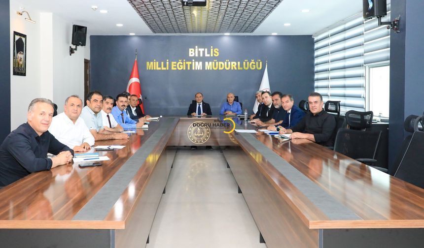 Bitlis'te İlçe Millî Eğitim Müdürleri Kurulu Toplantısı Yapıldı