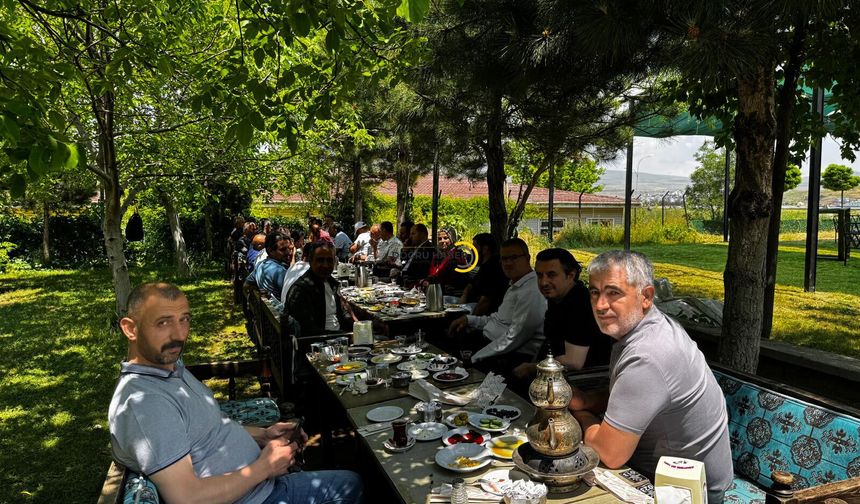 Eğitim-Bir-Sen'den Eğitim Çalışanlarının Taleplerini İçeren Rapor Kararı