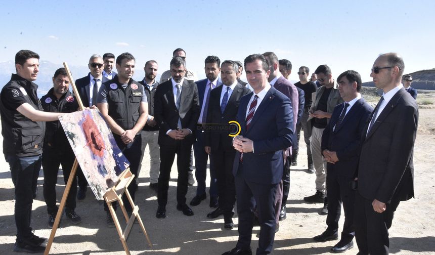 Bakan Yardımcısı Demiralp, Nemrut Kalderası'nda İncelemelerde Bulundu
