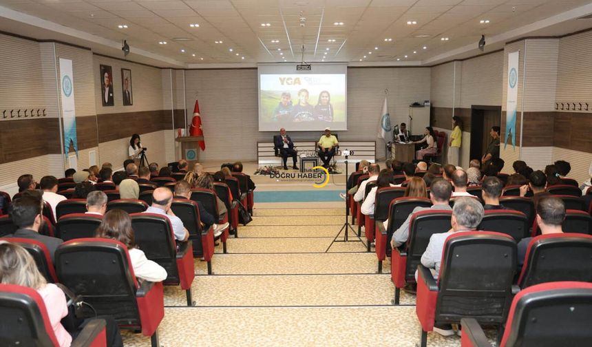 Bitlis'te Dünyaca Ünlü İsimler Gençlerle Buluştu