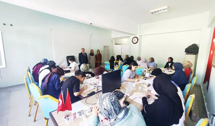 Bitlis'te Gençlere Yönelik Anlamlı Buluşma: "Modern Dünyada Benden Bize" Projesi