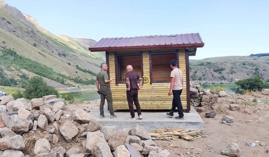 Nemrut Kalderası'nda Giriş Takı ve Büfe Yapımı Sürüyor