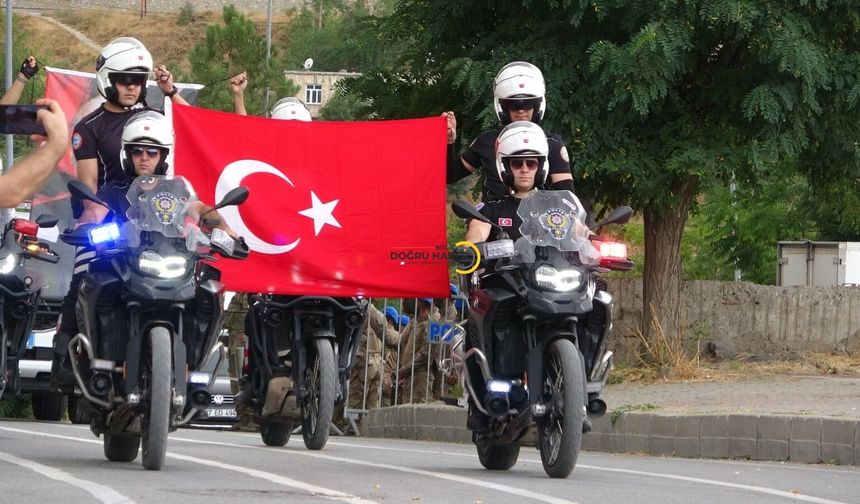 Bitlis’te 30 Ağustos Zafer Bayramı kutlandı