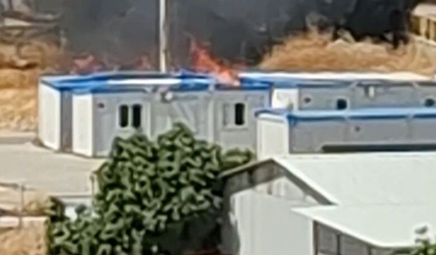 Sıcakta Kısa Devre Yangın Çıkardı