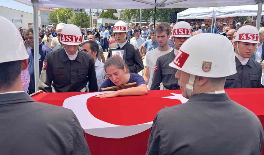 Uzman çavuş son yolculuğuna uğurlandı