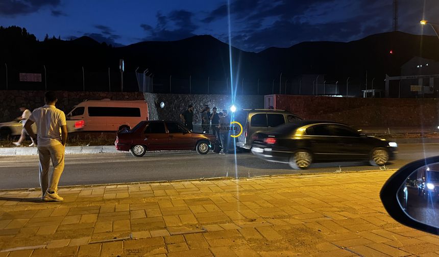 Bitlis Valilik Önünde Zincirleme Kaza!