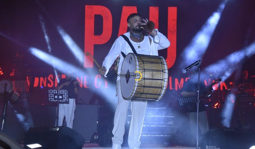 Bitlis’te PAU coşkusu! Formayı giydi, Başkan Tanğlay’la halay çekti
