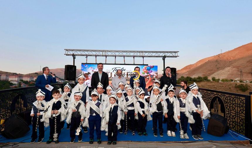 Bitlis’te 60 Çocuk İçin Toplu Sünnet Şöleni Düzenlendi