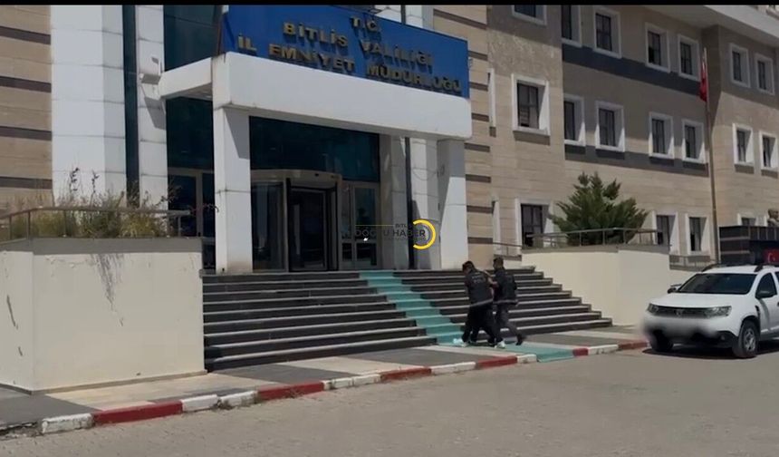Bitlis’te Şampuan Şişelerinin İçinden Çıktı!