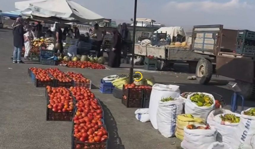 Bitlis’te Hasat Sonu Bereketi: Yolüstü Manavları Yoğun İlgi Görüyor