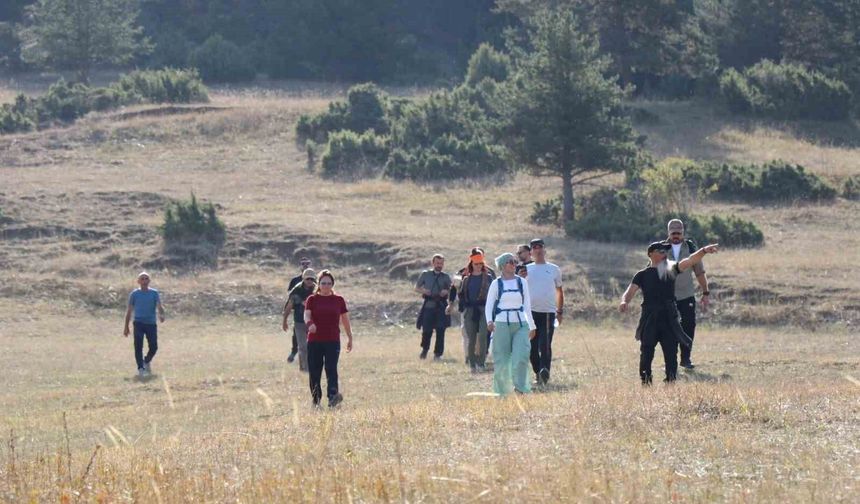 Oltu’da Doğaseverlerden 15 Kilometrelik Yürüyüş