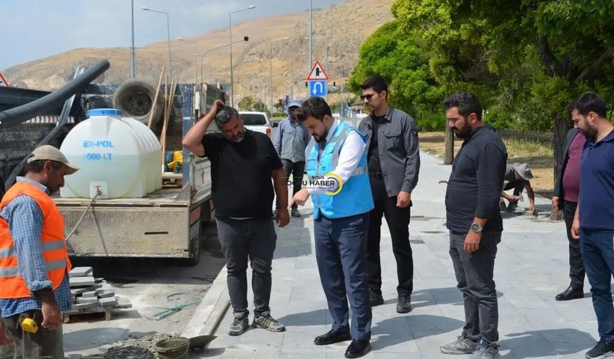Adilcevaz Sahil Şeridinde Yenileme Çalışmaları Sürüyor