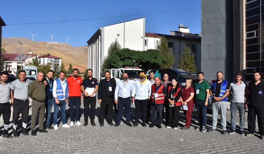 Bitlis Devlet Hastanesi’nde deprem tatbikatı yapıldı