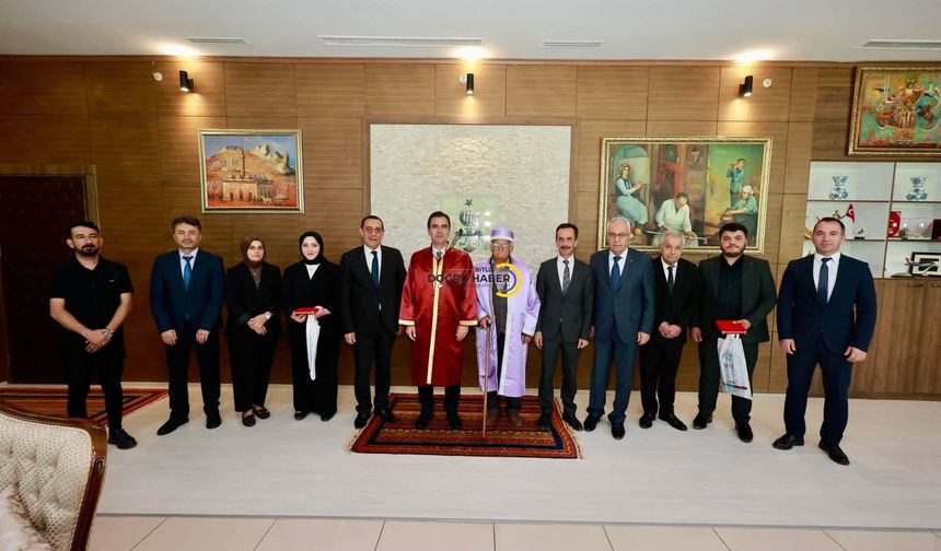 Bitlis’te 39. Ahilik Haftası Çelenk Töreniyle Başladı