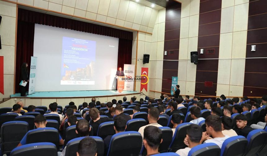 Bitlis Eren Üniversitesi’nde “Gazze’de Yükseköğretim” Programı Düzenlendi