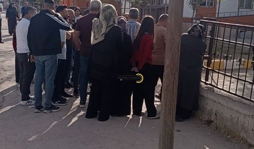 Okula Pompalı Tüfekle Gelen Öğrenci Korkuttu