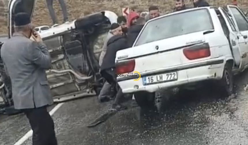 Bitlis’in Hizan ilçesinde iki araç kafa kafaya çarpıştı: 5 yaralı