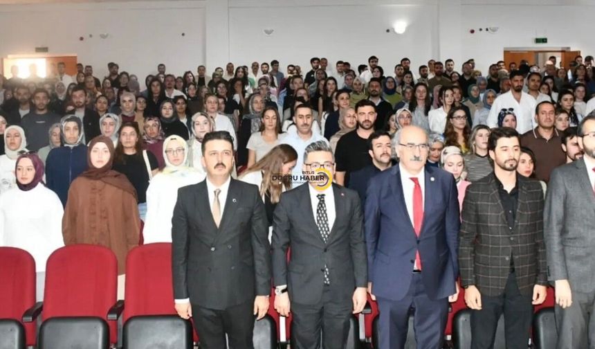 Adilcevaz’da Maarifin Kalbinde Öğretmen Konferansı
