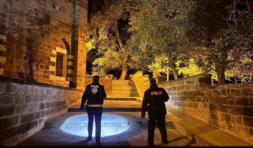 Ahlat’ta Huzur Ve Asayiş Denetimleri Aralıksız Sürüyor