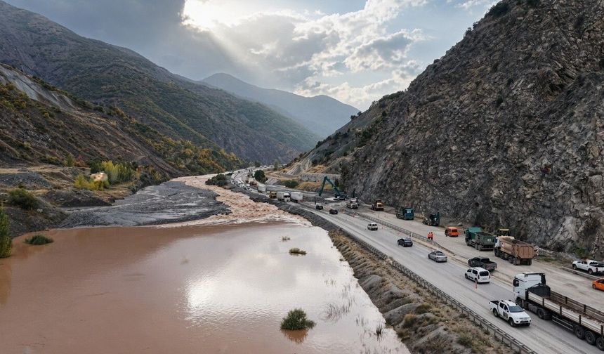 Erzincan’da Sel Ve Heyelanın Tahribatı Gün Ağarınca Ortaya Çıktı