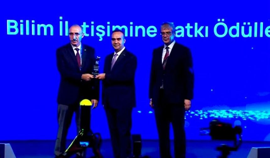 Fırat Üniversitesi Bilim Söyleşilerinde Türkiye Birincisi Oldu