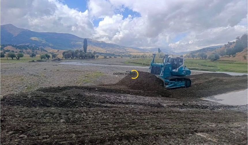 Bitlis Mutki’de Çevreli Köyü Taşkınlara Karşı Güçlendiriliyor