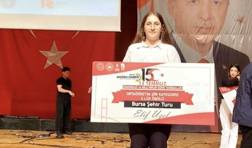 Bitlisli Genç Kalem Elif Üzel Türkiye Üçüncüsü Oldu