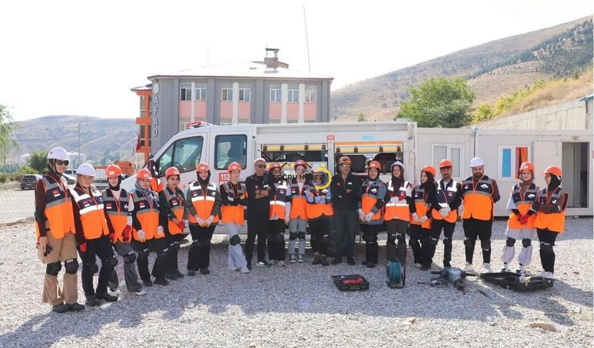 Bitlis’te Destek AFAD Gönüllülerine Sahada Uygulamalı Eğitim