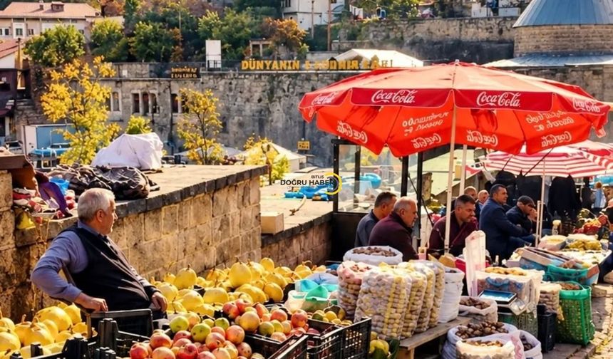 Bitlis’te Sezon Sonu Bereketi! Taze Sebze ve Meyveler Uygun Fiyatlarla Tezgâhlarda