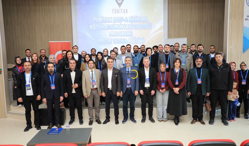 Bitlis’te Öğretmenlere TÜBİTAK Proje Eğitimi: Öğrenci Fikirleri Bilimsel Projelere Dönüşecek