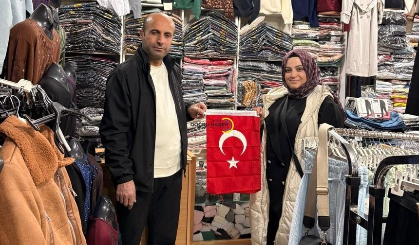 Muhtar Aydın'dan Bitlis Çarşısında Anlamlı Cumhuriyet Mesajı!
