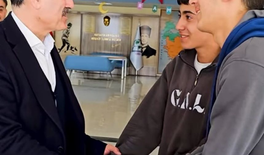 Başkan Mutlu’dan Liselere Sanal Gerçeklik Desteği!