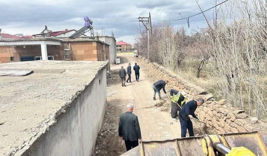 Ahlat Belediyesi Temizlik Çalışmalarına Aralıksız Devam Ediyor