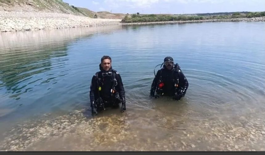 Köprüde Selfi Çeken Genç Suya Düşerek Hayatını Kaybetti