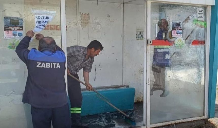 Başlık: Güroymak’ta Otobüs Duraklarına Hijyen Dokunuşu!