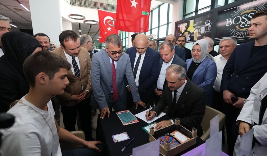 Bilim Şenliği kapılarını açtı, kaşif adayları alana koştu